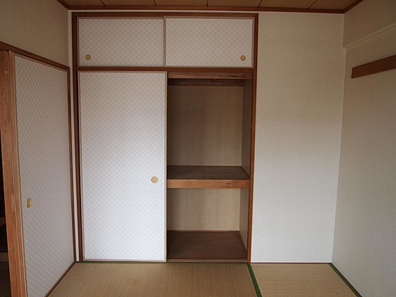 メゾンド平岡2番館の収納