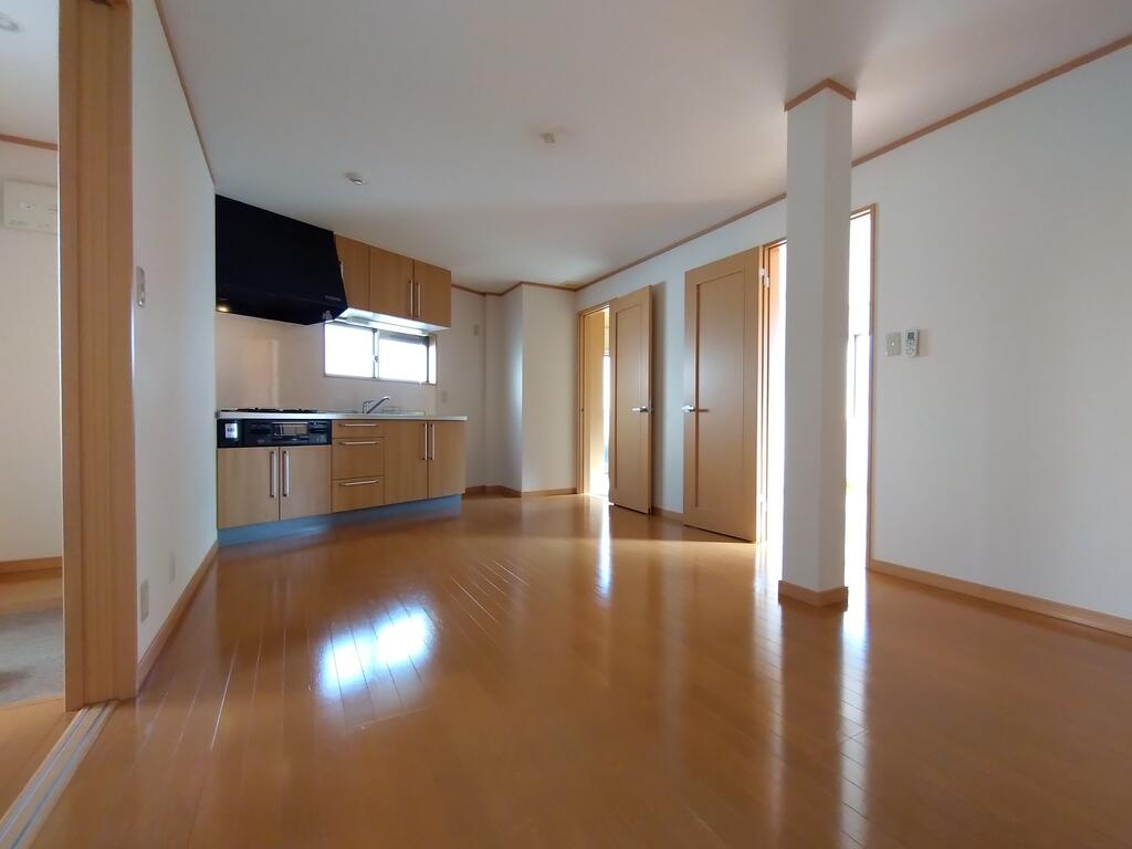 伊東ハイツの居間・リビング