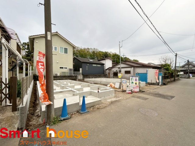 座間市入谷西２丁目　新築2棟の前面道路含む現地写真