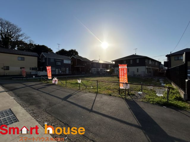 座間市新田宿　全3区画の前面道路含む現地写真