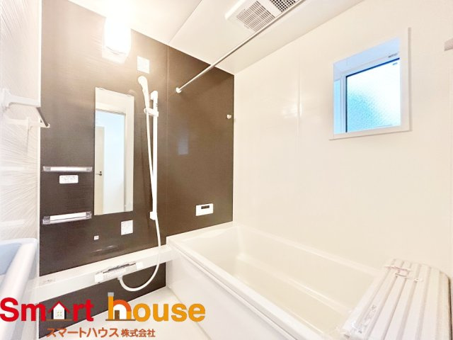 大和市西鶴間2丁目　新築全2棟の浴室