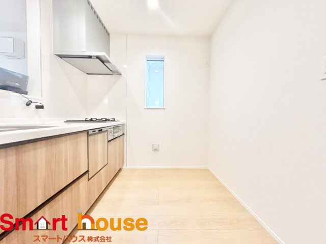 大和市西鶴間2丁目　新築全2棟のキッチン