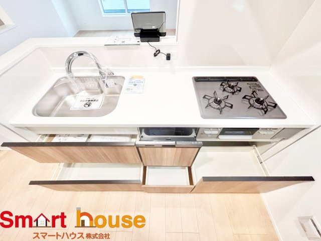 大和市西鶴間2丁目　新築全2棟のキッチン