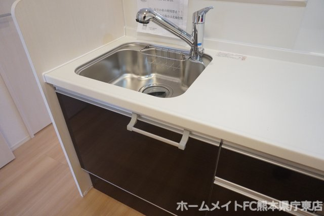 上益城郡益城町大字広崎のアパートのキッチン