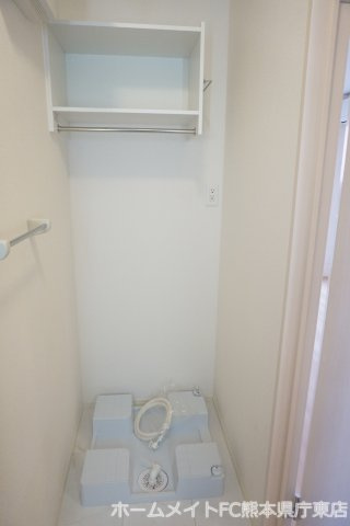 上益城郡益城町大字広崎のアパートの洗面所