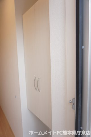 上益城郡益城町大字広崎のアパートの玄関