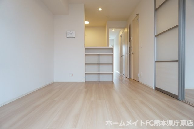 上益城郡益城町大字広崎のアパートの居間・リビング