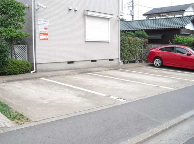 ラフィーネ西国分寺Aのエントランス
