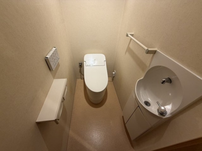 【トイレ】 | 小山元町 戸建 | ２階トイレ
