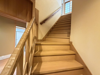 【その他】 | 小山元町 戸建 | 階段