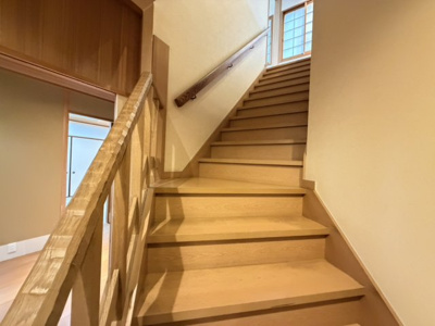 【その他】 | 小山元町 戸建 | 階段