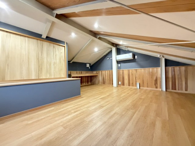 【その他】 | 小山元町 戸建 | ブルーのクロスがおしゃれな屋根裏収納。