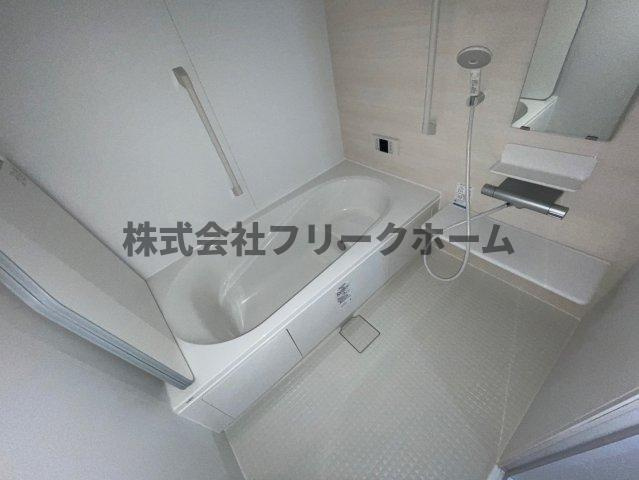 三鷹市上連雀２丁目のアパートの浴室