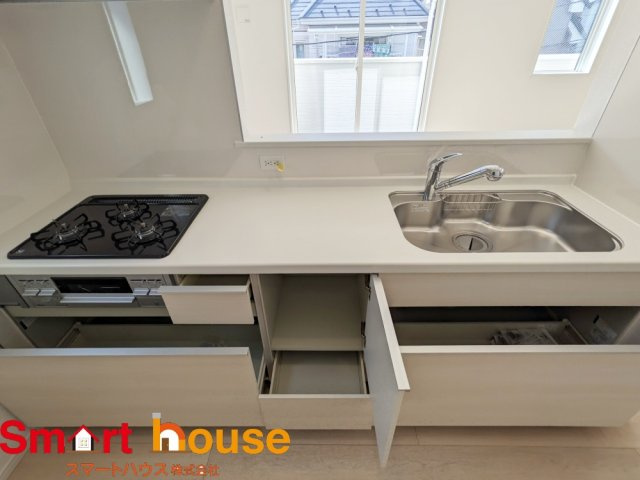 相模原市南区相武台　新築2棟のキッチン