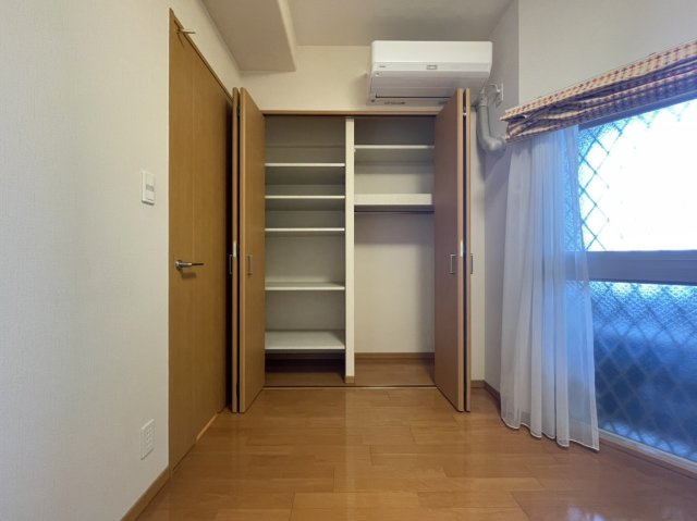 アルファステイツ市駅前の収納|西側洋室のクローゼットです