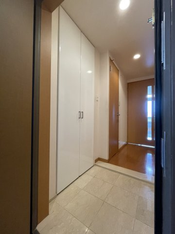 アルファステイツ市駅前の玄関|玄関です