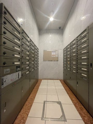 アルファステイツ市駅前のその他共用部分|便利な宅配ボックスもあります