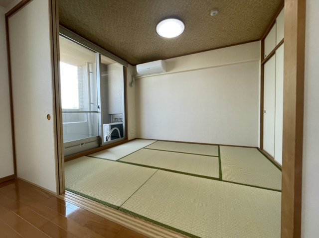 アルファステイツ市駅前の和室|リビングと一体利用可能な和室です