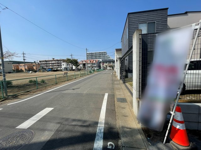 新築戸建・新築建売　太田市浜町1期　太田小学校・太田西中学校の前面道路含む現地写真|幅員5.9ｍの公道です。