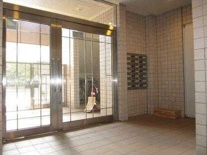 白金海心ビルのロビー