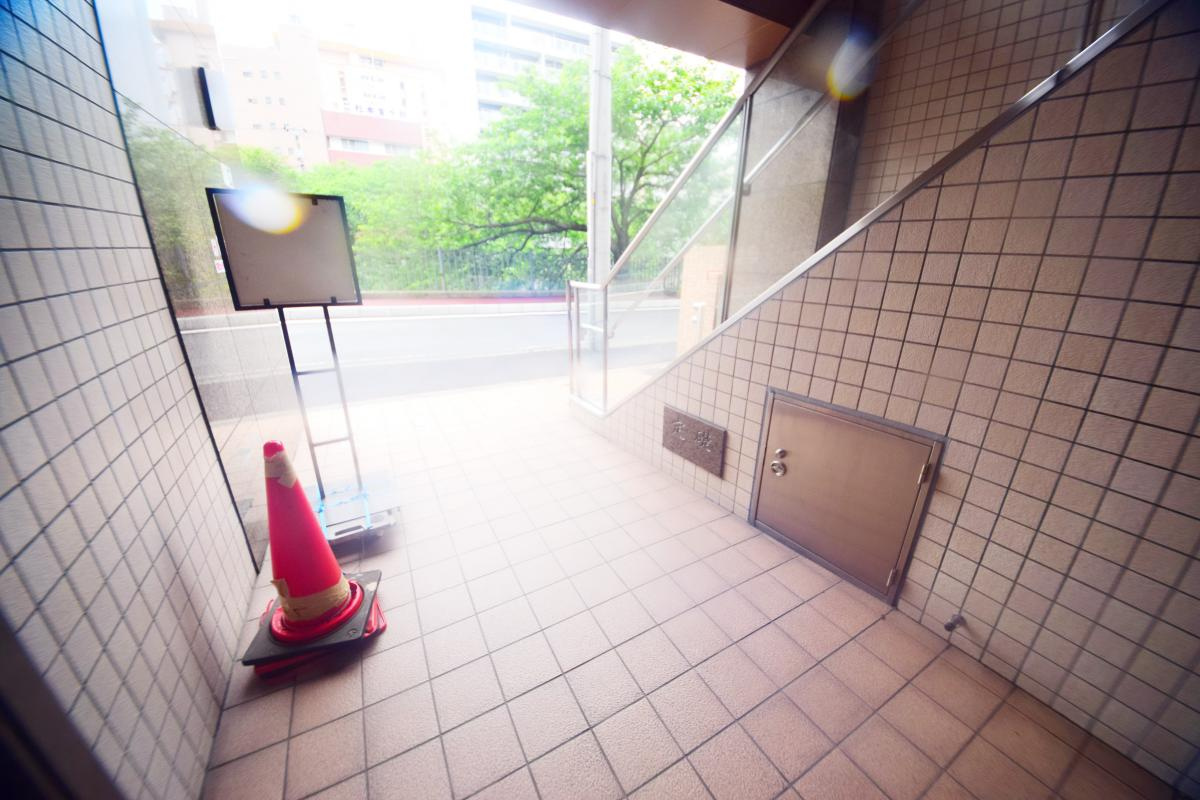 白金海心ビルのロビー