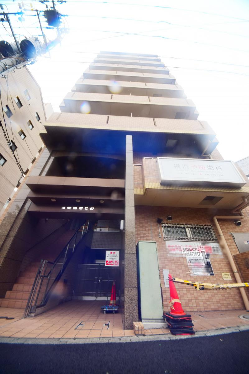 白金海心ビルの外観