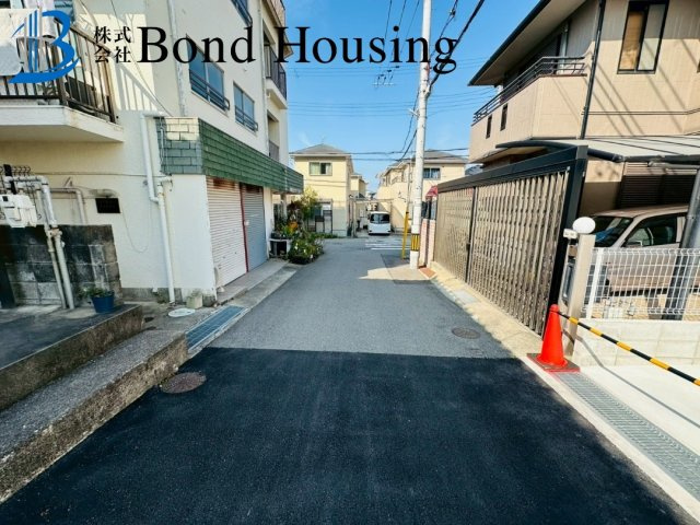 「中庭のある家」「並列3台駐車可」青山台　限定1棟