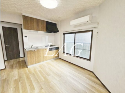 【居間・リビング】 | 泉町アパート | 洋室のお部屋です。