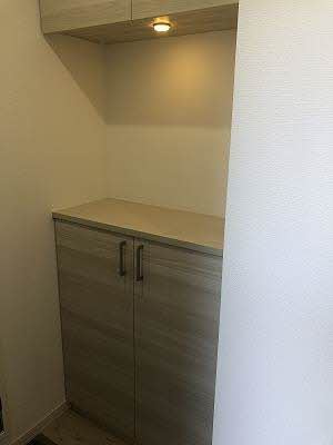 クレセント・トウヨウ A棟の玄関