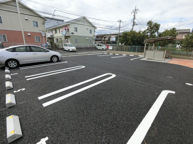 【駐車場】