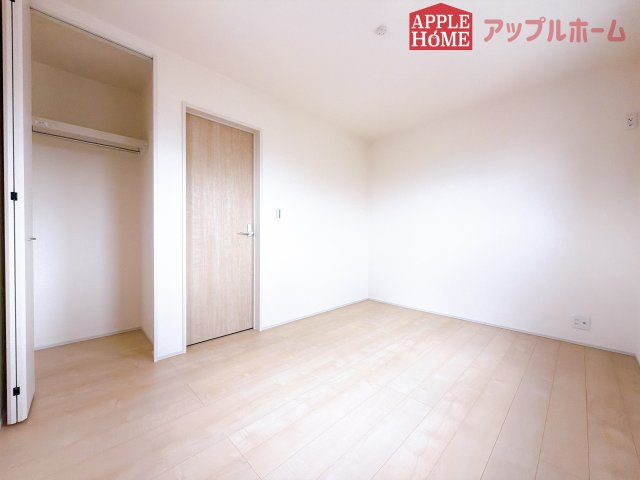 [新築住宅] 深谷市岡里 第3 全1棟の洋室|２階居室は全室収納あり！たっぷりある収納活用でお部屋もキレイを保てます♪