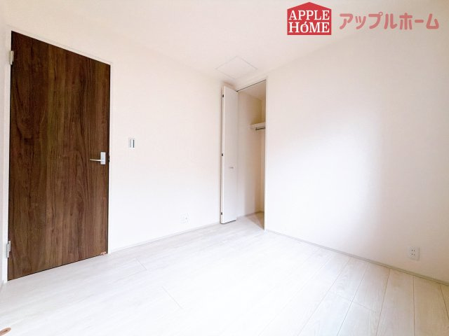 [新築住宅] 深谷市田所町 第3 全2棟の洋室|２階居室は全室収納あり！たっぷりある収納活用でお部屋もキレイを保てます♪