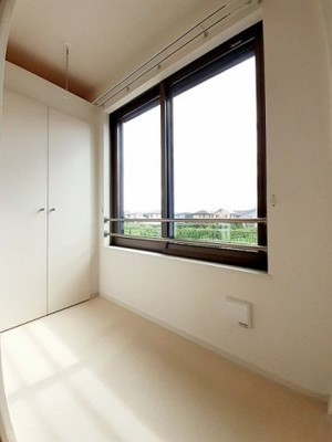 【バルコニー】 | アーバングレイスⅥ | 開放的で明るい空間を演出してくれるバルコニーです