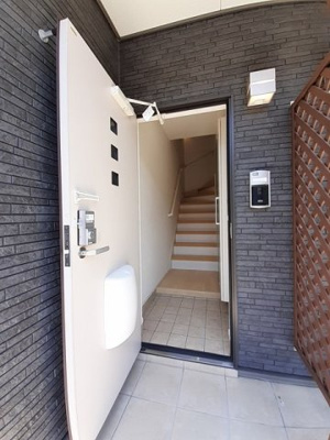 【玄関】 | メゾン・ソレアードⅢ | きれいな玄関です