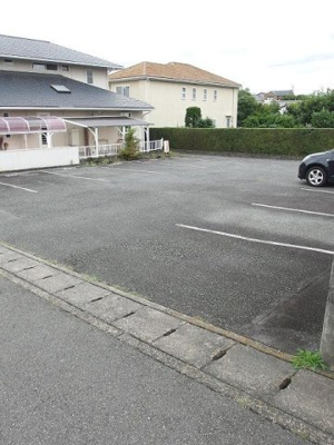 【駐車場】 | エルディム野村 | 駐車スペースもあります