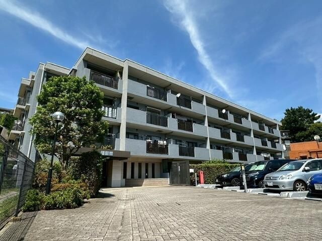 横浜永田台パークホームズガーデンヒルの外観
