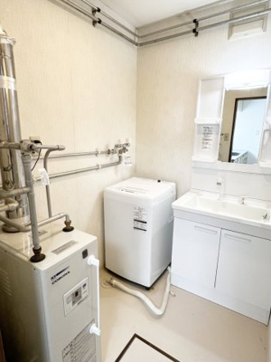 【独立洗面台】 | 手稲区前田4-12 一戸建 | 広めのユーティリティで家事も楽々♪