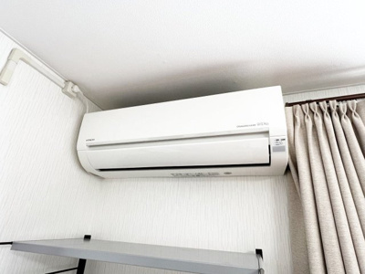 【冷暖房・空調設備】 | 手稲区前田4-12 一戸建 | リビングにはエアコン付きです♪