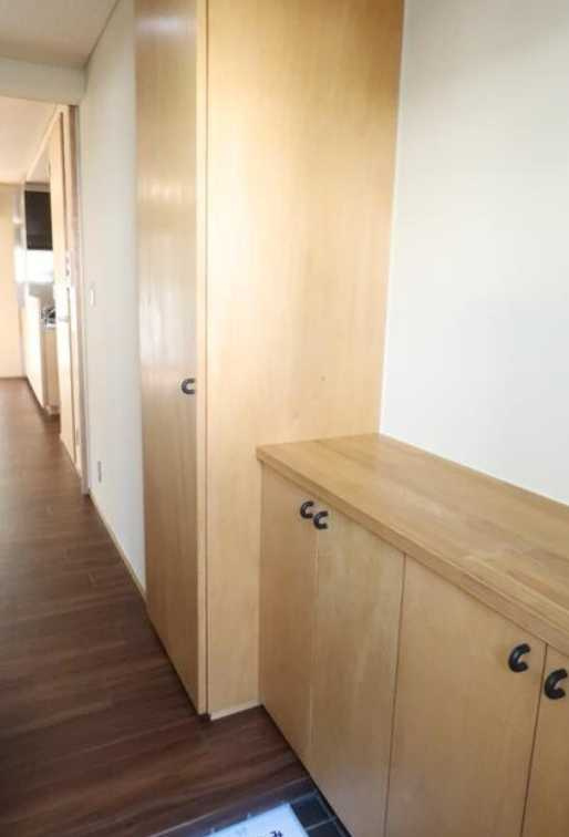 PLATEAU　南東角部屋　ネット無料　ファミリー向けの玄関