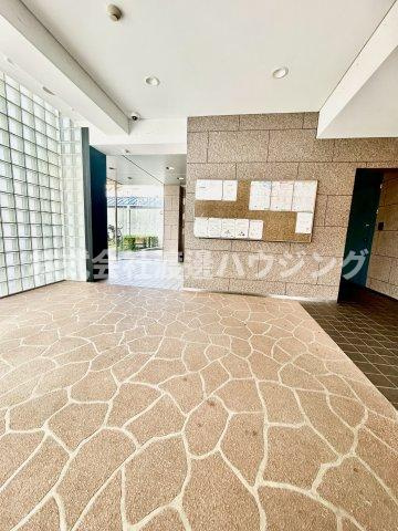 シティコート曽根東町五番館のエントランス