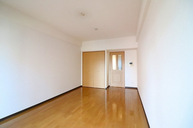 第９小谷ビルの居間・リビング