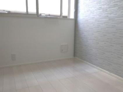 ハーモニーテラス北新宿の居間・リビング|ホワイトフローリング☆（同一仕様写真）