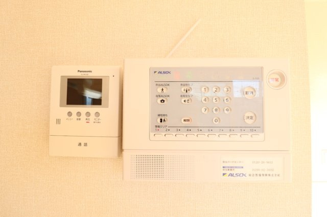 ラヴェスト・コート　Dのセキュリティ|モニター付インターホン／ＡＬＳＯＫホームセキュリティー搭載