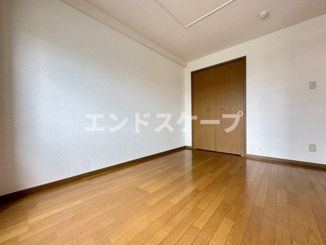 コムフォートワンの洋室|高崎、前橋のお部屋探しはエンドスケープまで！お客様の理想お聞かせ下さい♪