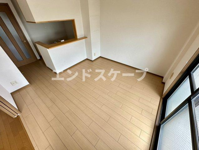 コムフォートワンの居間・リビング|高崎、前橋のお部屋探しはエンドスケープまで！お客様の理想お聞かせ下さい♪