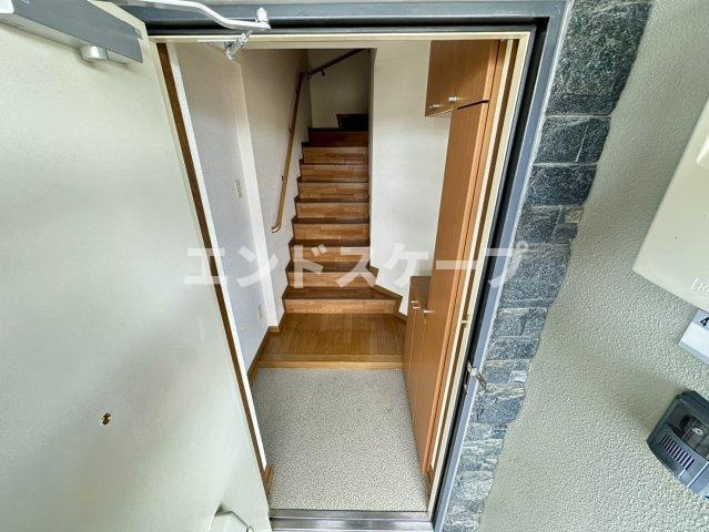 コムフォートワンの玄関|高崎、前橋のお部屋探しはエンドスケープまで！お客様の理想お聞かせ下さい♪