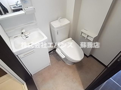 【トイレ】 | AQUE2 | シンプルで使いやすいトイレです