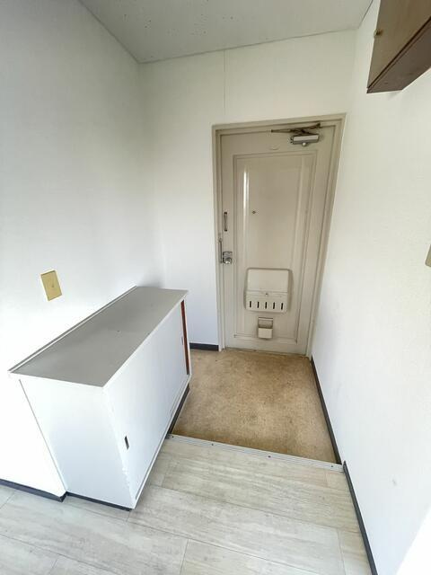 日新柏マンションの玄関|リノベーション工事予定の為別… 