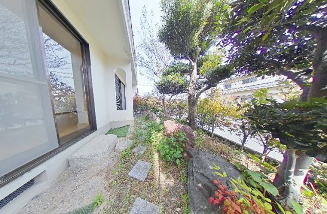 吹田市高野台2丁目貸家の庭