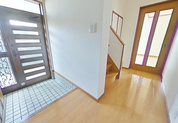 吹田市高野台2丁目貸家の玄関